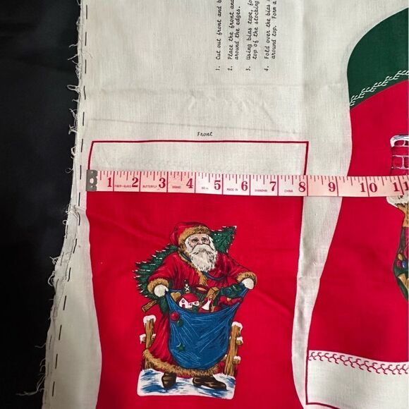Vintage Lot Cut and Sew Festive Crafts - Wreath, Santa’s Stockings and Apron - Picture 4 of 14